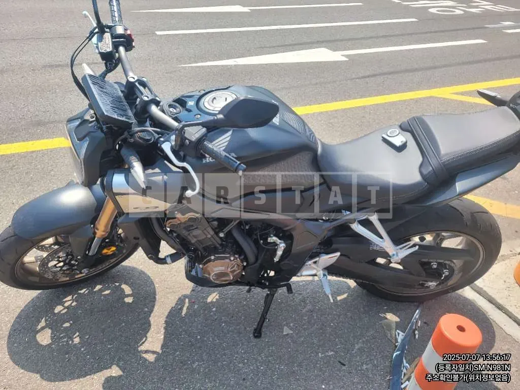 Photo 2 of 5: 2024 Honda (Two-Wheel) CB650R — Korean insurance auction