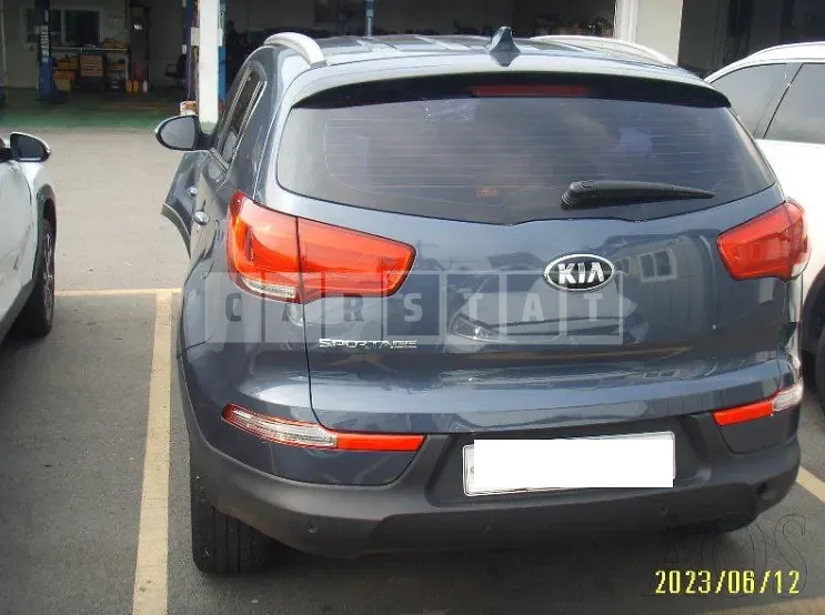 Photo 2 of 8: 2016 Kia Sportage, VIN KNAPC813BGK853605 — Korean insurance auction