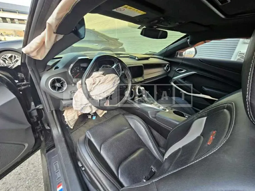 Photo 2 of 13: 2017 Chevrolet Camaro, VIN 1G1F91R70H0138244 — Korean insurance auction