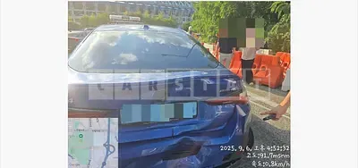 Photo 1 of 35: 2023 BMW i4 eDrive40 — Korean insurance auction