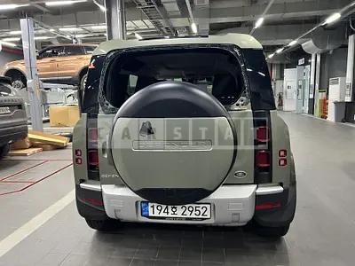 Photo 1 of 30: 2023 Land Rover Defender 110 D250 — Korean insurance auction