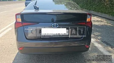 Photo 1 of 8: 2021 Toyota Prius — Korean insurance auction