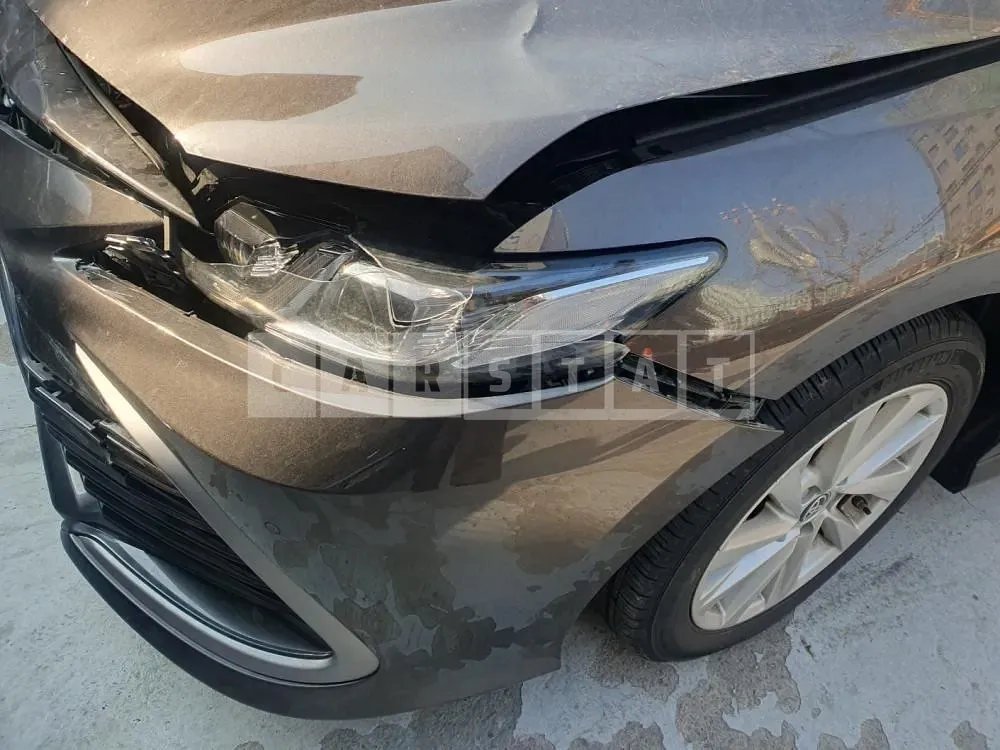 Photo 2 of 13: 2021 Toyota Camry Hybrid LE, VIN JTNBA1HK6N3011068 — Korean insurance auction