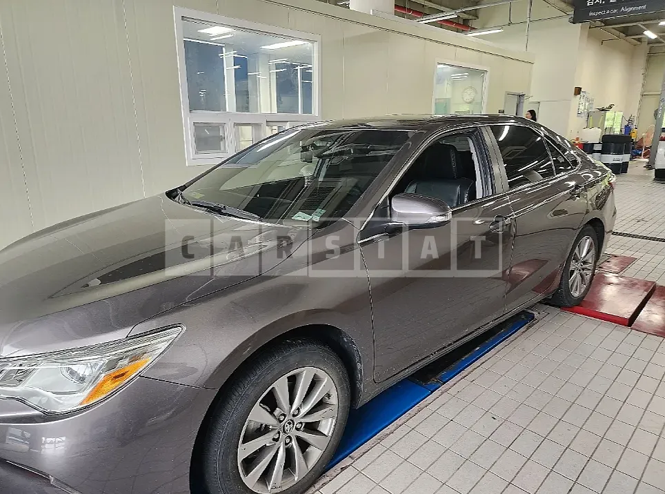 Photo 2 of 22: 2017 Toyota Camry — Korean insurance auction