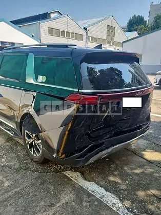 Photo 2 of 23: 2023 Kia Carnival, VIN KNANC81BBPS285942 — Korean insurance auction