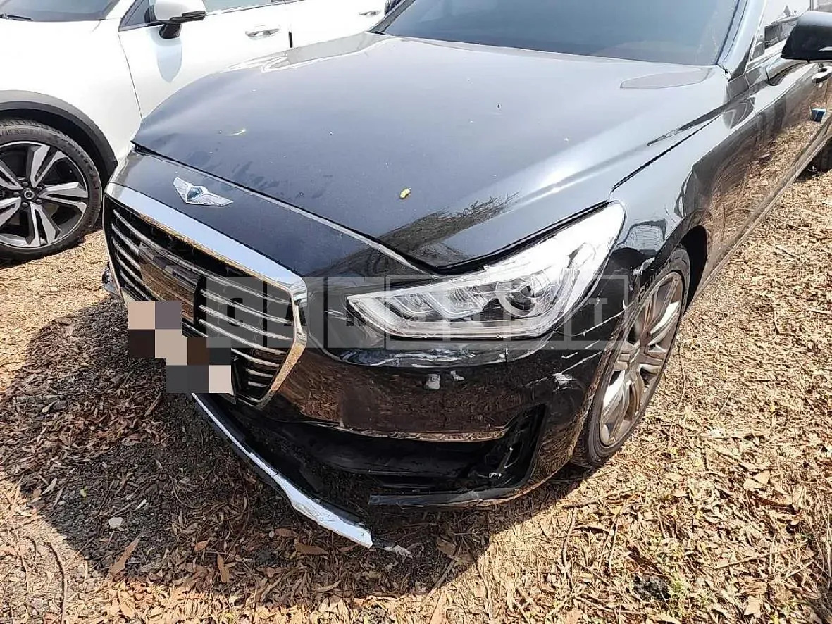 Photo 2 of 60: 2018 Genesis EQ900 5.0 — Korean insurance auction