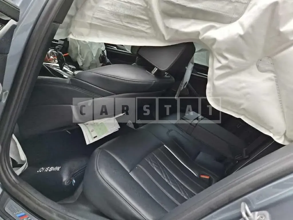 Photo 2 of 6: 2020 BMW 520i M Sport Package — Korean insurance auction