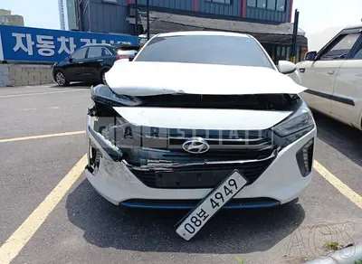 Photo 1 of 36: 2017 Hyundai Modern Ionic, VIN KMHC751CGHU006889 — Korean insurance auction