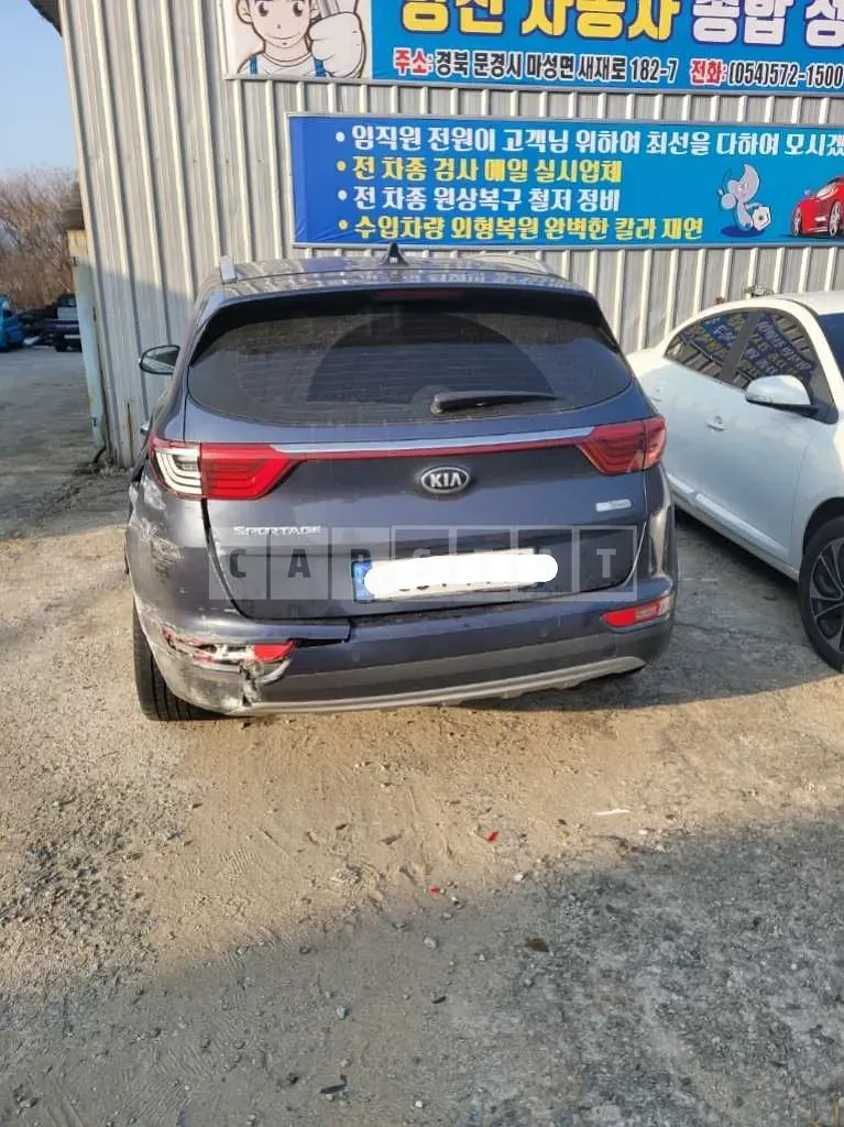 Photo 2 of 8: 2018 Kia Sportage, VIN KNAP6815GJK358791 — Korean insurance auction