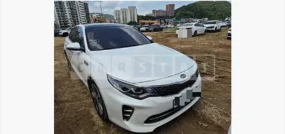 Photo 1 of 41: 2016 Kia K5 2.0 — Korean insurance auction