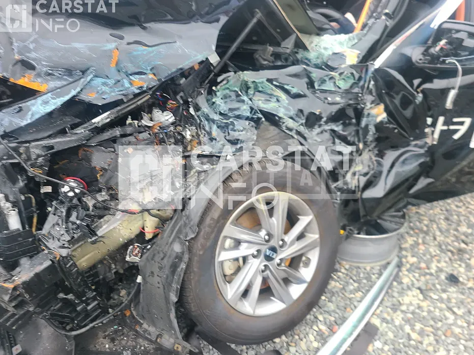 Photo 2 of 2: 2020 Kia K5, VIN KNAGT411BLA349840 — Korean insurance auction