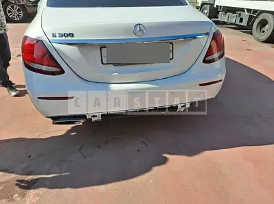 Photo 1 of 13: 2018 Mercedes-Benz E300, VIN WDDZF4JB0JA404298 — Korean insurance auction