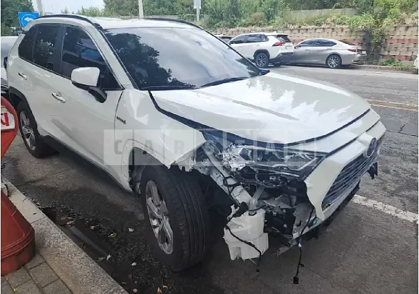 Photo 2 of 50: 2021 Toyota RAV4 Hybrid AWD — Korean insurance auction