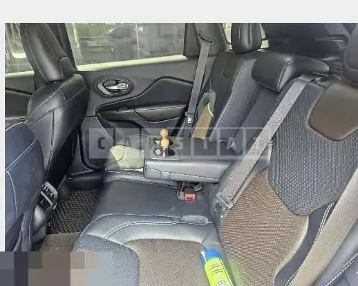 Photo 2 of 14: 2016 Jeep Zip Cherokee 2.2 — Korean insurance auction