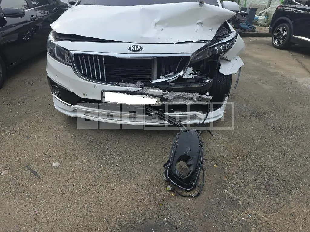 Photo 2 of 8: 2015 Kia Carnival, VIN KNAME81ABGS137201 — Korean insurance auction