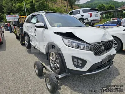 Photo 1 of 9: 2016 Kia Sorento — Korean insurance auction