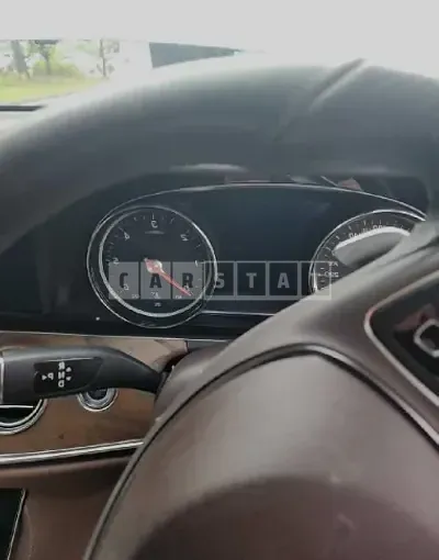Photo 1 of 9: 2017 Mercedes-Benz E220 d 4Matic, VIN WDDZF0FB1HA208821 — Korean insurance auction