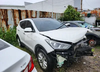 Photo 1 of 8: 2016 Hyundai Santa Fe, VIN KMHSW81UBGU623371 — Korean insurance auction