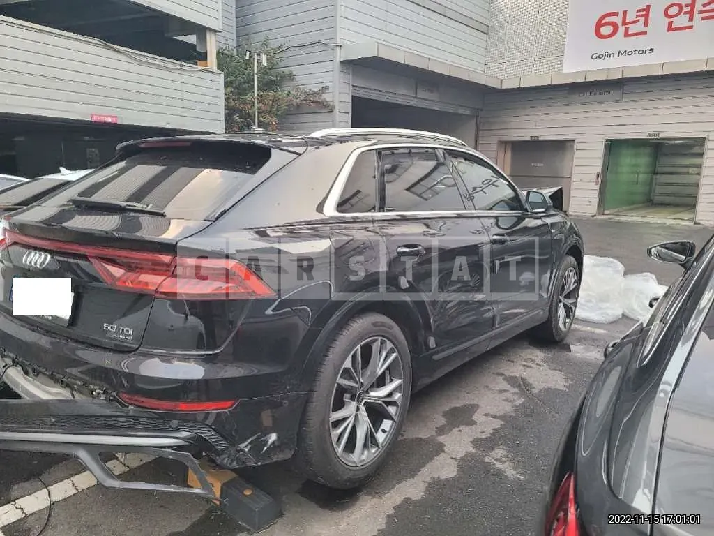 Photo 2 of 19: 2021 Audi Q8 50 TDI Four, VIN WAUZZZF13MD008770 — Korean insurance auction