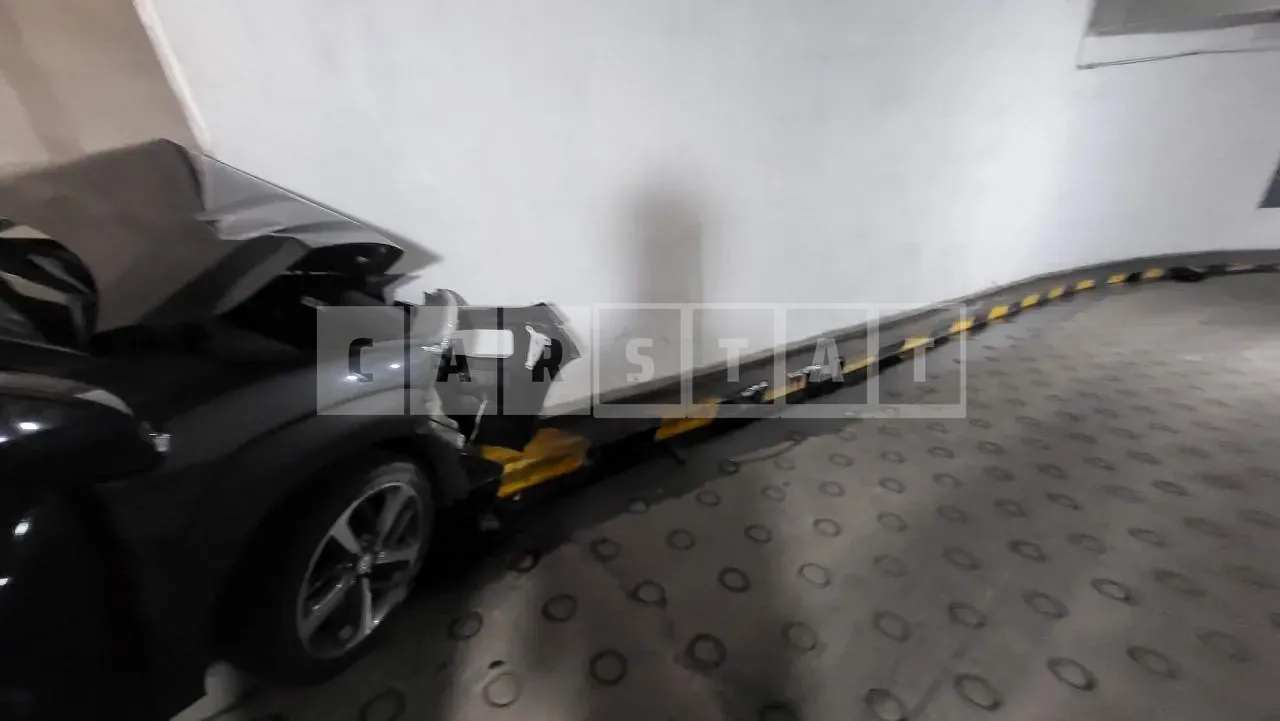 Photo 2 of 17: 2019 Hyundai Kona, VIN KMHK4815GKU401813 — Korean insurance auction