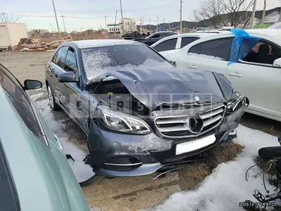 Photo 1 of 14: 2016 Mercedes-Benz E250 BlueTec 4Matic, VIN WDDHF9HB5GB196498 — Korean insurance auction