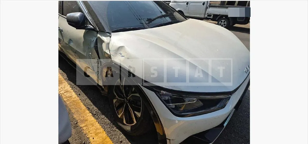Photo 2 of 32: 2022 Kia EV6 Long Range — Korean insurance auction