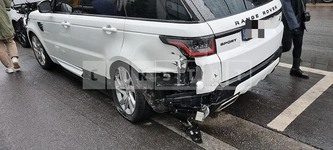 Photo 2 of 10: 2022 Land Rover Range Rover Sport D300, VIN SALWA2BW9NA231851 — Korean insurance auction