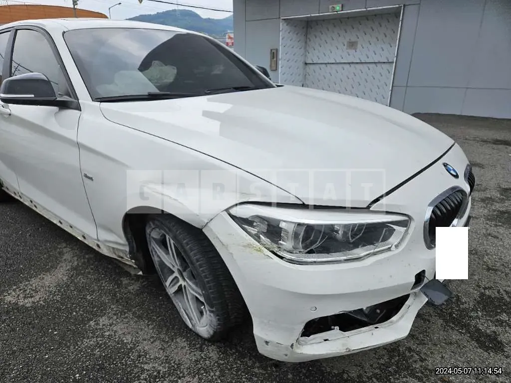 Photo 2 of 9: 2017 BMW 118d — Korean insurance auction