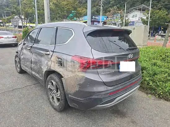 Photo 2 of 26: 2021 Hyundai Santa Fe — Korean insurance auction