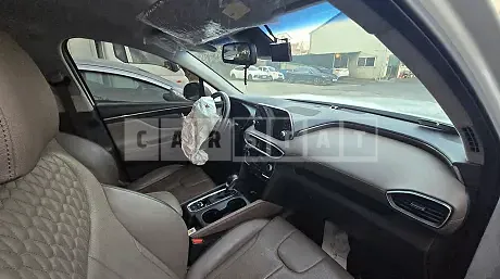Photo 2 of 7: 2019 Hyundai Santa Fe — Korean insurance auction