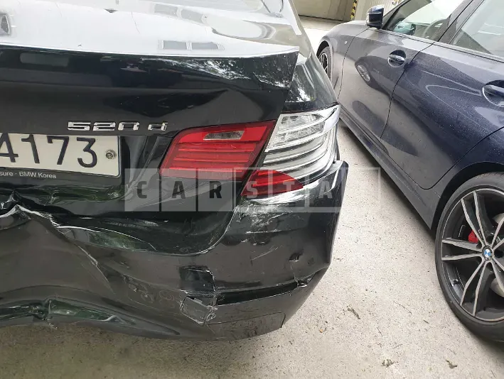 Photo 2 of 16: 2015 BMW 520d xDrive, VIN WBA5E7107FG154555 — Korean insurance auction