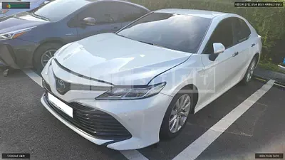 Photo 1 of 16: 2019 Toyota Camry Hybrid LE, VIN JTNB21HK9K3034076 — Korean insurance auction