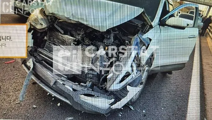 Photo 2 of 10: 2014 Hyundai Santa Fe 2.0 — Korean insurance auction