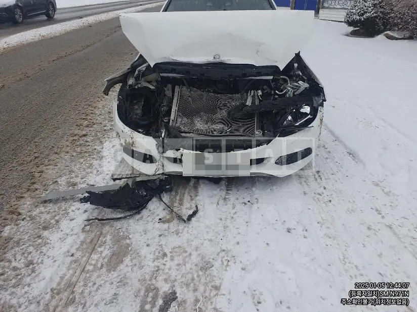 Photo 2 of 6: 2015 Mercedes-Benz C220 d — Korean insurance auction
