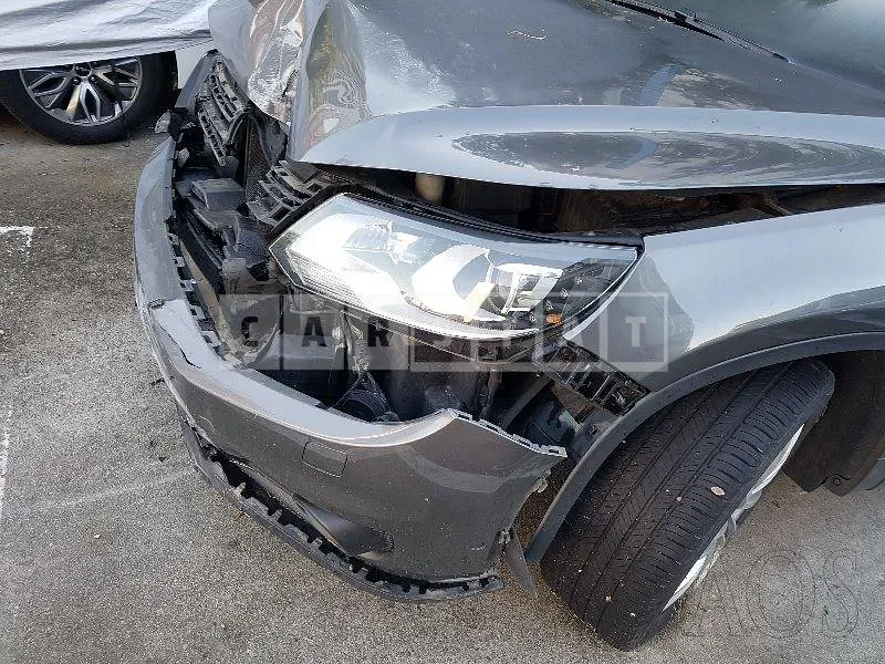 Photo 2 of 11: 2015 Volkswagen Tiguan 2.0 TDI Blue Motion, VIN WVGZZZ5NZFW546352 — Korean insurance auction