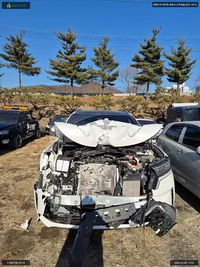 Photo 1 of 32: 2022 Kia Sorento Hybrid, VIN KNARF81GBPA161686 — Korean insurance auction