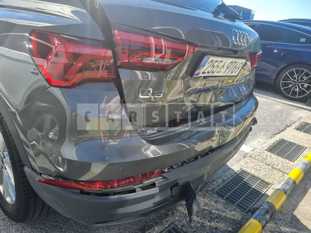 Photo 2 of 17: 2023 Audi Q3 40 TFSI Four — Korean insurance auction