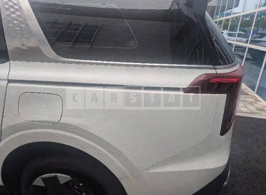 Photo 2 of 50: 2025 Kia Carnival — Korean insurance auction