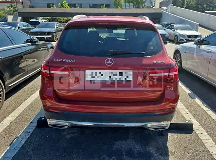 Photo 2 of 11: 2018 Mercedes-Benz GLC220d 4Matic, VIN WDC0G0FB1JF344739 — Korean insurance auction