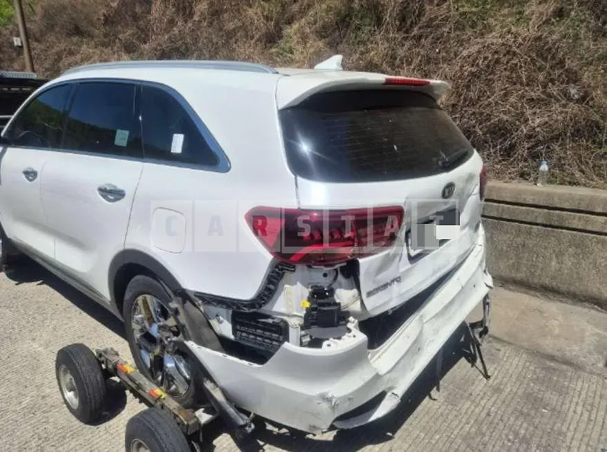 Photo 2 of 3: 2019 Kia Sorento 4WD — Korean insurance auction