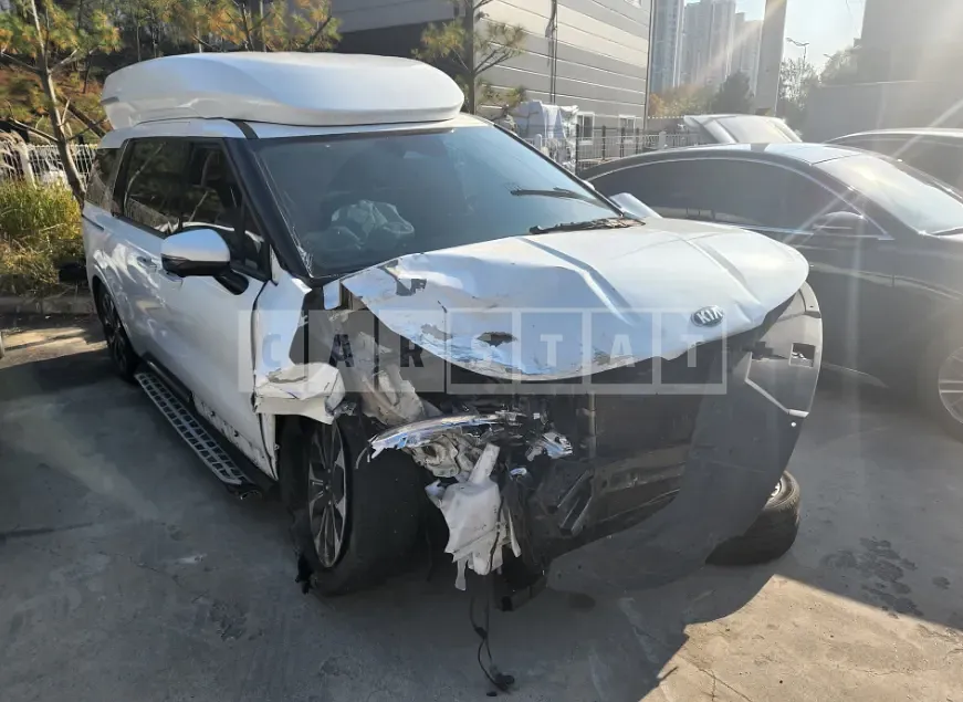Photo 2 of 6: 2021 Kia Carnival, VIN KNANE81BBMS008661 — Korean insurance auction