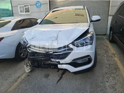 Photo 1 of 13: 2017 Hyundai Santa Fe DM 4WD, VIN KMHSW81UDHU769008 — Korean insurance auction