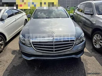 Photo 1 of 14: 2019 Mercedes-Benz E220 d 4Matic — Korean insurance auction