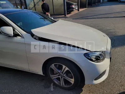 Photo 1 of 9: 2019 Mercedes-Benz E 300, VIN WDDZF4JB4KA685085 — Korean insurance auction