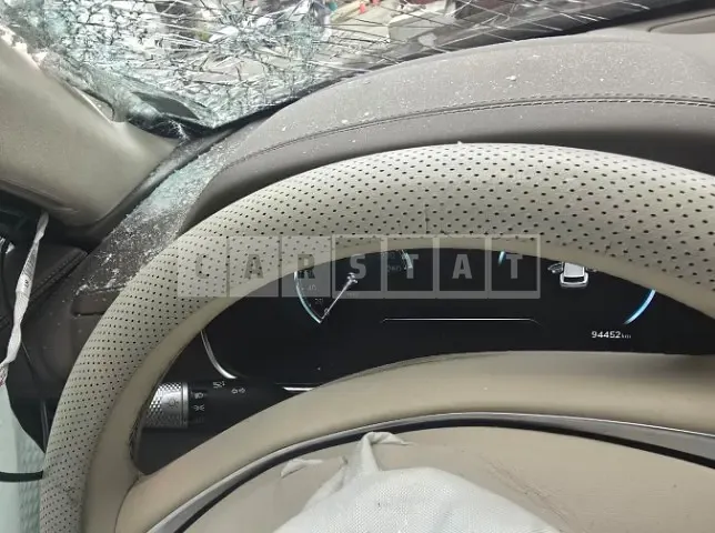Photo 2 of 7: 2023 Genesis G80 — Korean insurance auction