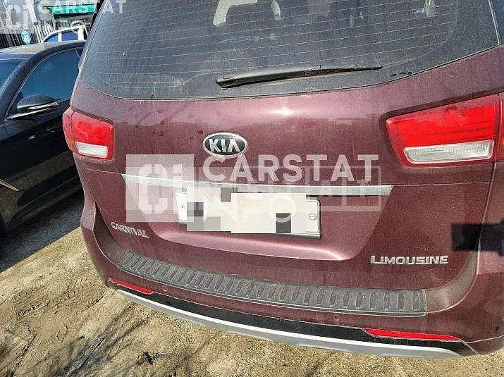 Photo 2 of 10: 2015 Kia Carnival Limousine 7 -Seater — Korean insurance auction
