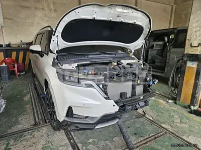 Photo 1 of 33: 2021 Kia Carnivals — Korean insurance auction