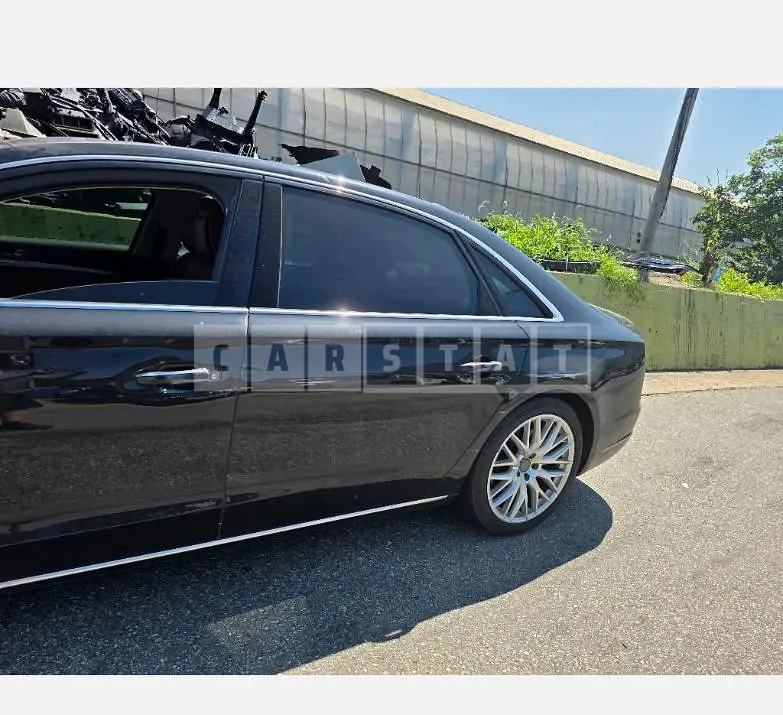 Photo 2 of 21: 2015 Audi A8L 60 TDI — Korean insurance auction