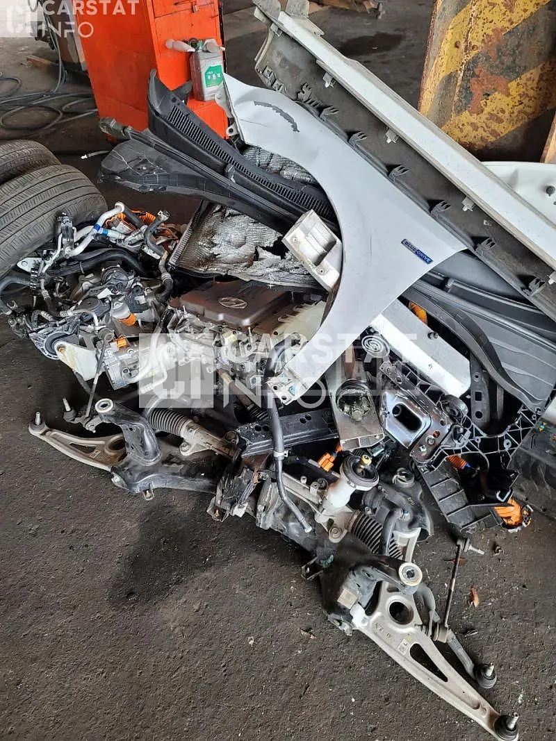 Photo 2 of 18: 2019 Hyundai Ionic Electric, VIN KMHC051JFLU051329 — Korean insurance auction