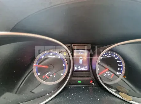 Photo 2 of 12: 2015 Hyundai Santa Fe, VIN KMHSW81XDFU339082 — Korean insurance auction